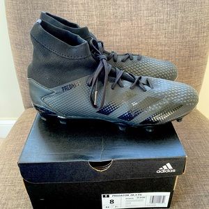 Adidas Predators soccer cleat (men)